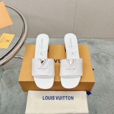 Louis Vuitton Slippers